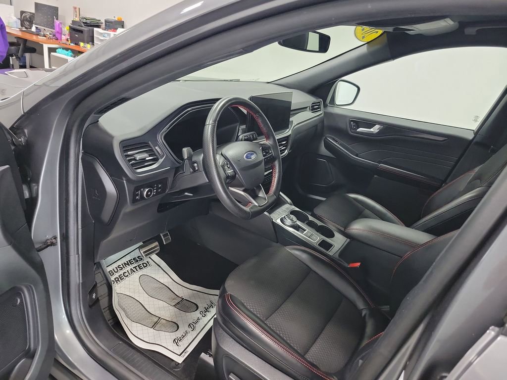 Used 2023 Ford Escape ST-Line Elite AWD/4WD image 31