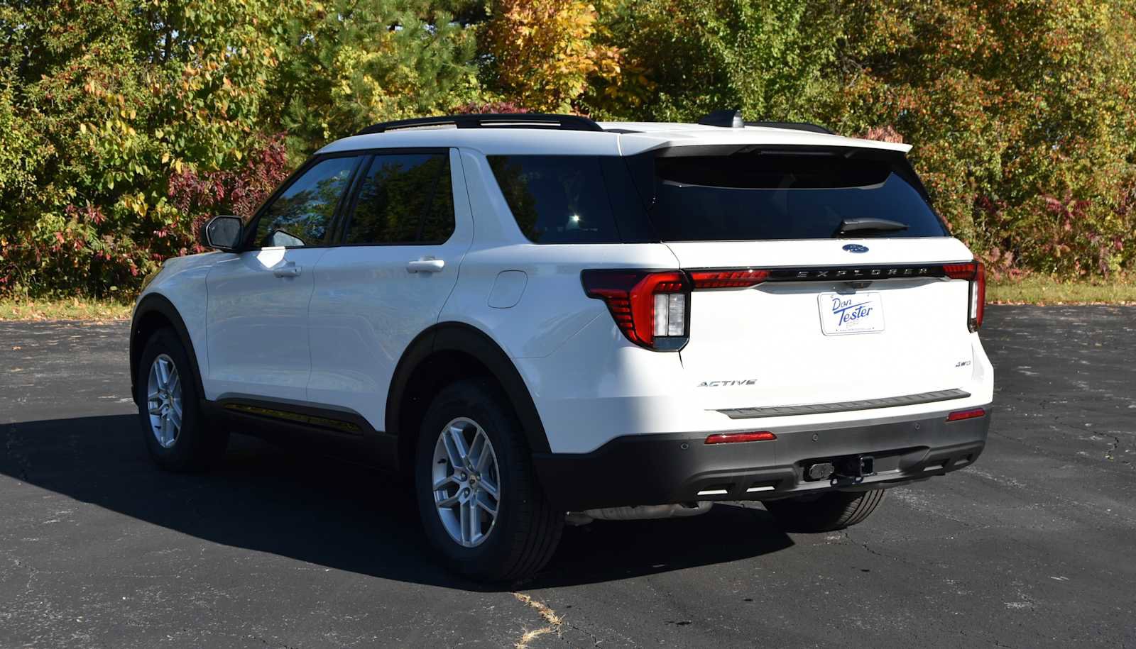 New 2026 Ford Explorer Active image 5