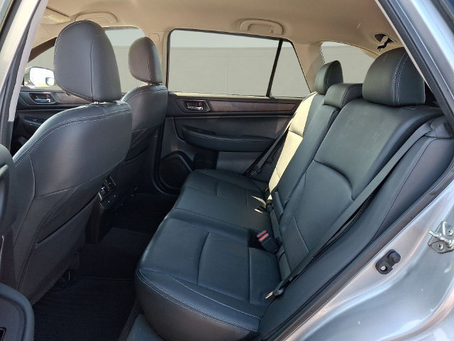 Used 2016 Subaru Outback 2.5i Limited AWD/4WD image 10