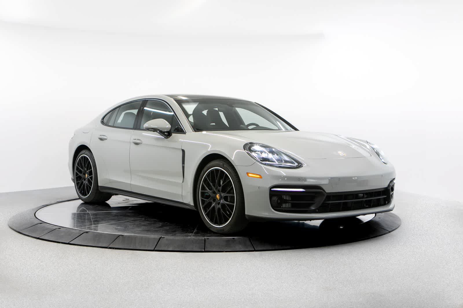 Certified 2023 Porsche Panamera RWD image 9