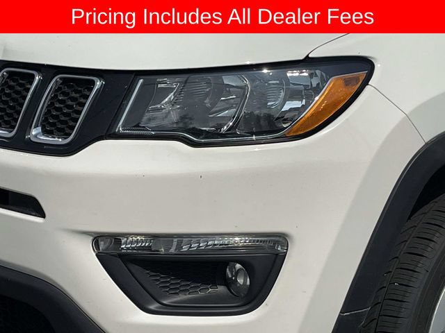 Used 2017 Jeep Compass Latitude AWD/4WD image 2