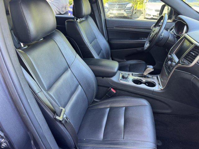 Used 2017 Jeep Grand Cherokee Limited AWD/4WD image 35