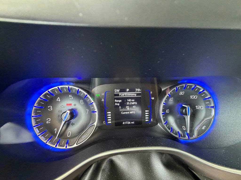 Used 2018 Chrysler Pacifica Touring Plus FWD image 18