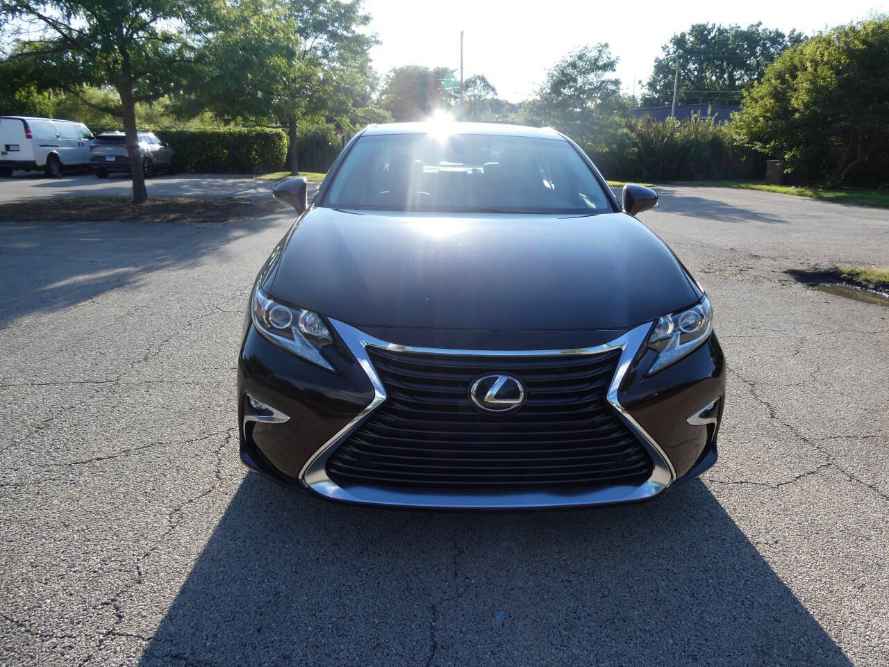 Used 2018 Lexus ES 350 w/ Navigation System Package FWD image 2