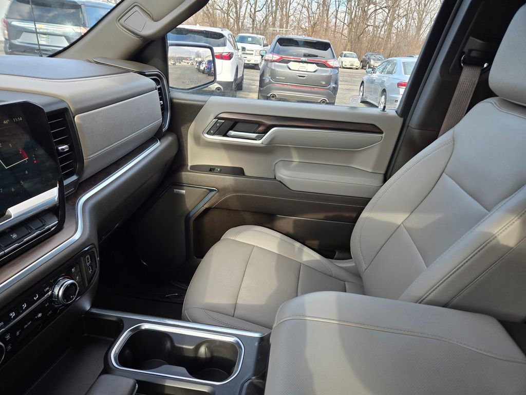Used 2023 GMC Sierra 1500 SLT w/ SLT Convenience Package AWD/4WD image 14
