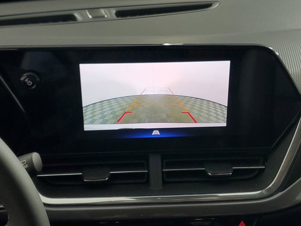 New 2026 Chevrolet Trax ACTIV image 18