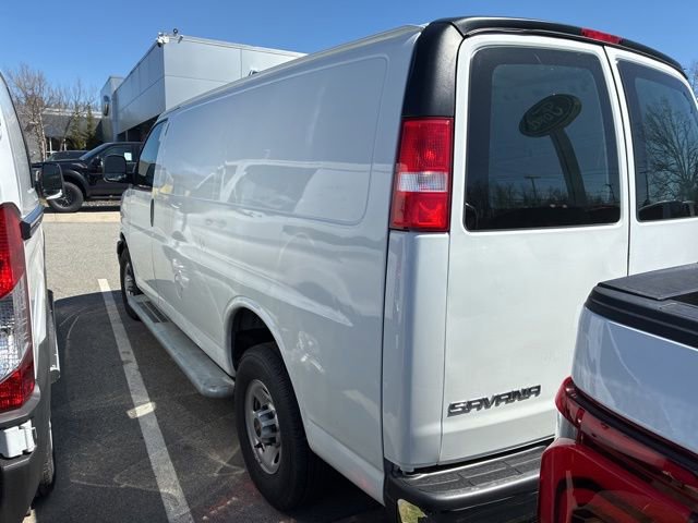 Used 2024 GMC Savana 2500 w/ Driver Convenience Package RWD image 4