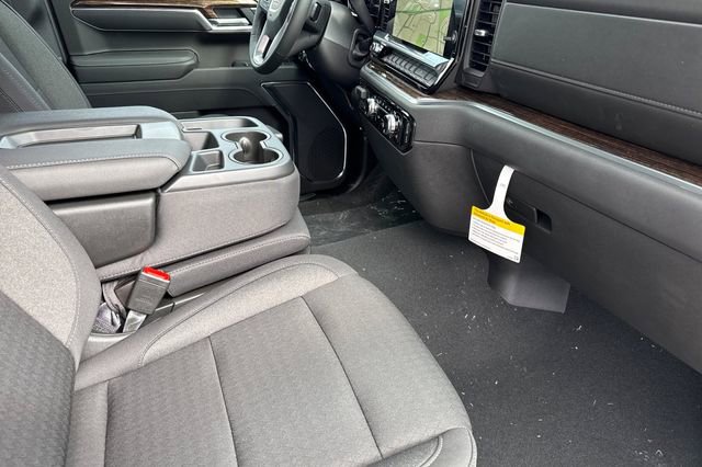 New 2026 GMC Sierra 1500 SLE w/ Preferred Package image 17