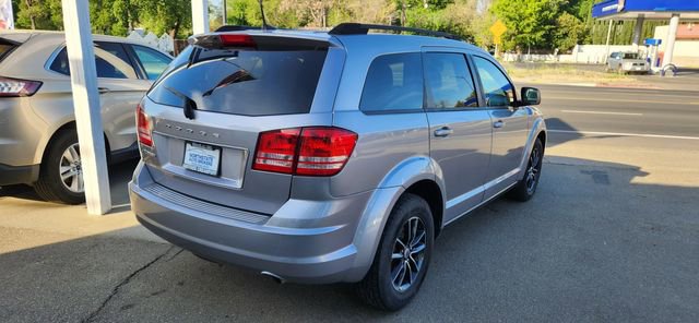 Used 2018 Dodge Journey SE w/ Connectivity Group image 3
