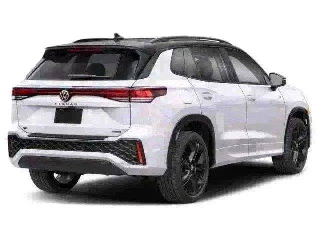 New 2026 Volkswagen Tiguan SE R-Line AWD/4WD image 2