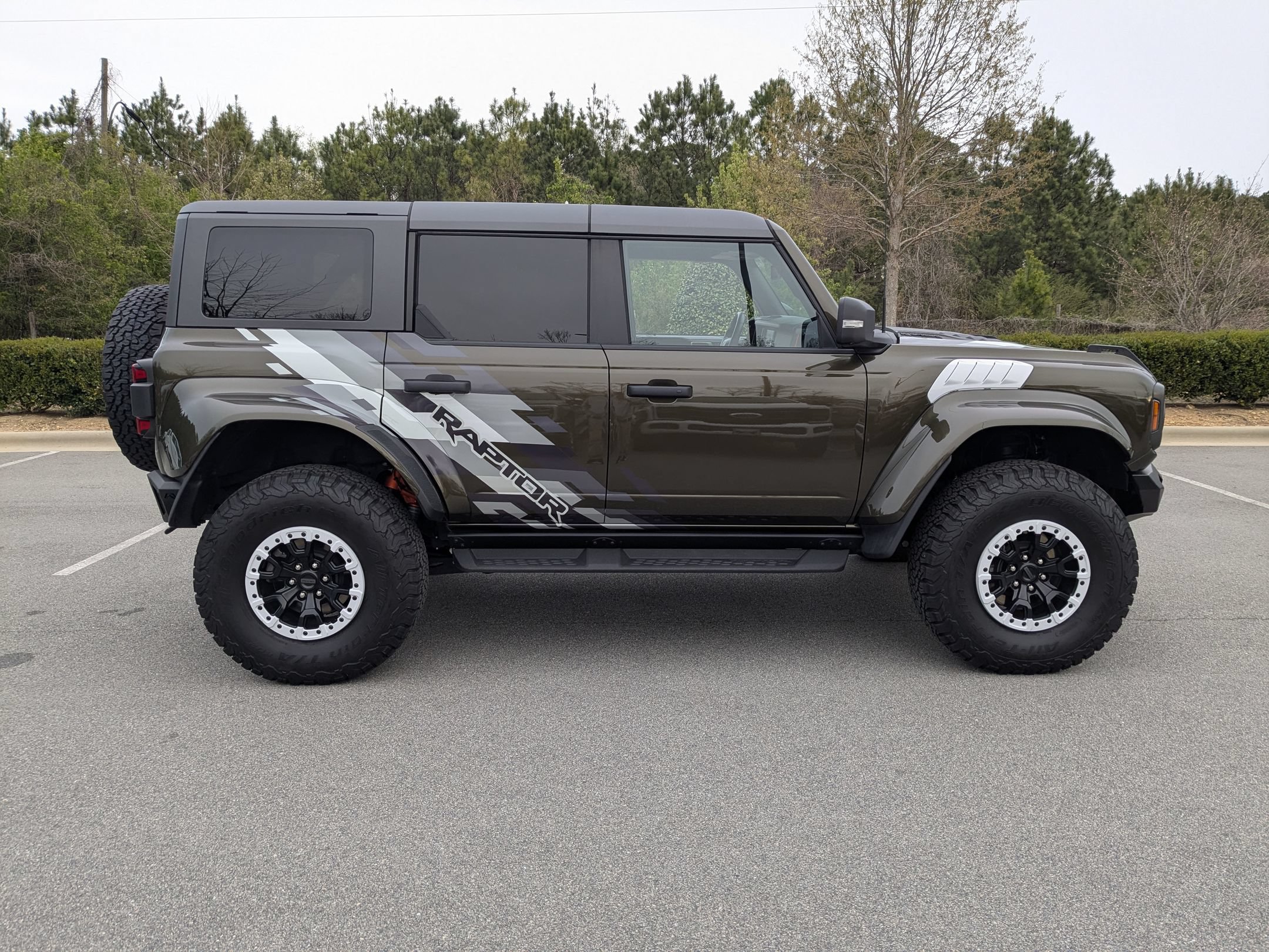 Used 2024 Ford Bronco Raptor w/ Interior Carbon Fiber Pack 6 AWD/4WD image 3
