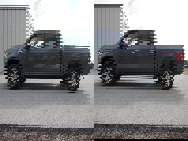 Used 2015 Ford F150 XLT w/ XTR Package image 5