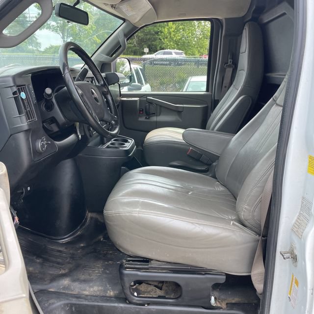 Used 2023 GMC Savana 2500 w/ Driver Convenience Package RWD image 20