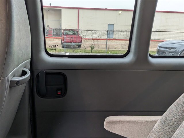 Used 2018 GMC Savana 3500 LT w/ LT Preferred Equipment Group image 19