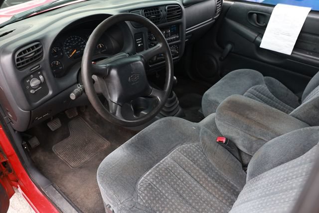 Used 2000 Chevrolet S10 Pickup LS w/ Preferred Equipment Group RWD image 6