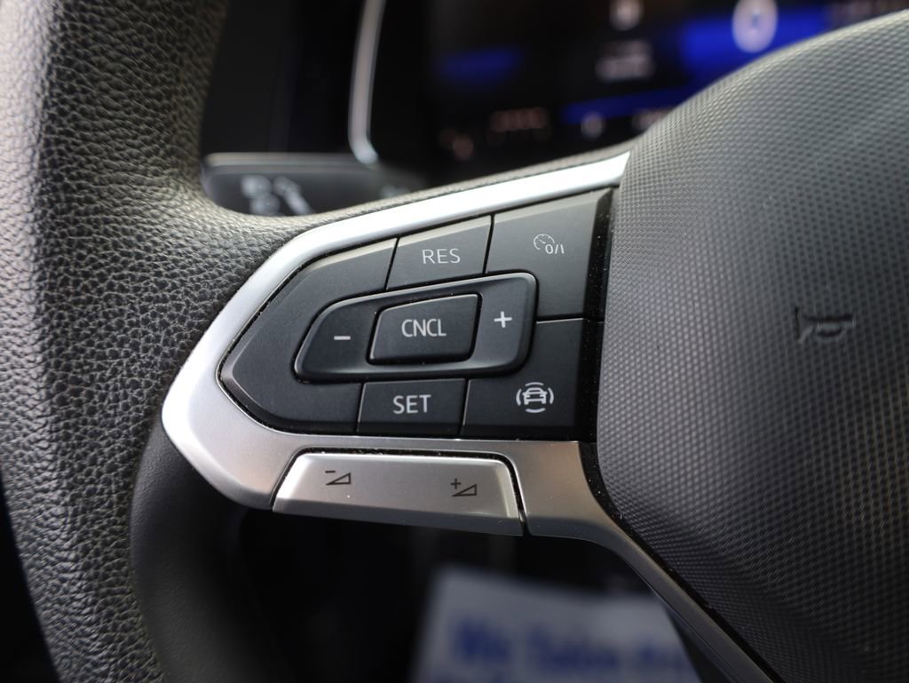 Used 2023 Volkswagen Jetta Sport image 36