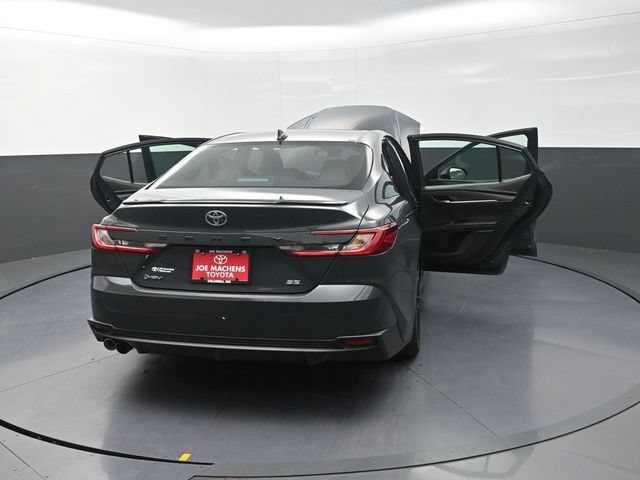 Used 2026 Toyota Camry SE FWD image 44