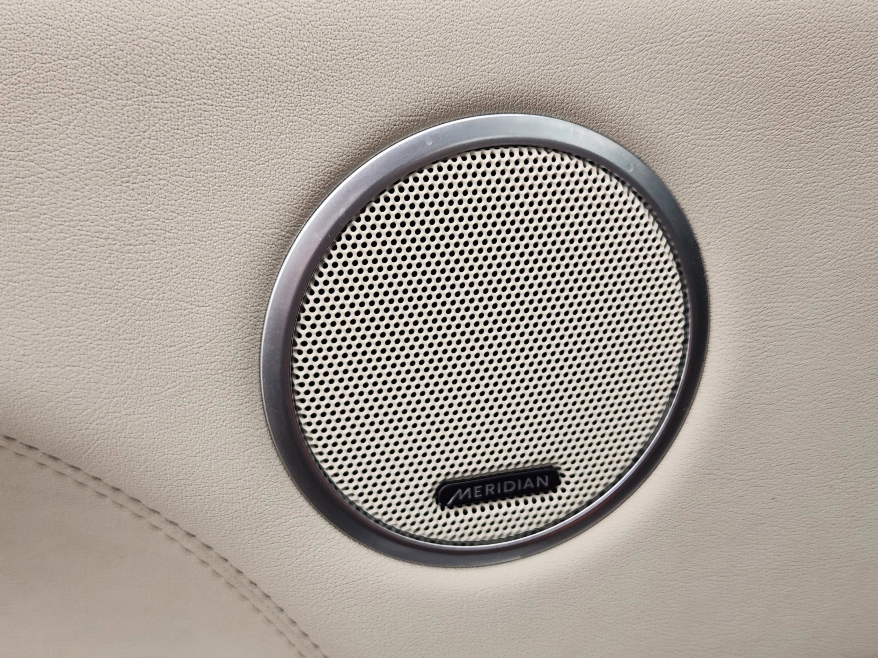 Used 2016 Land Rover Range Rover HSE AWD/4WD image 18