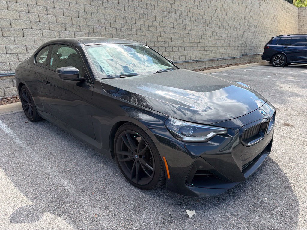 Used 2022 BMW 230i Coupe w/ M Sport Package RWD image 4