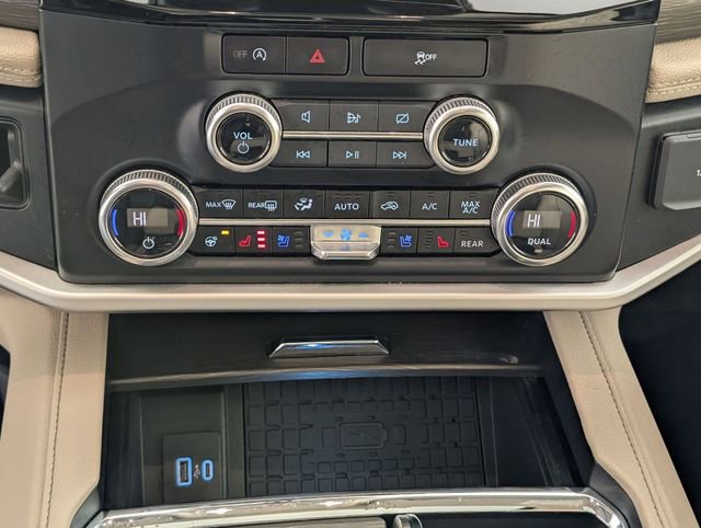 Used 2024 Ford Expedition Limited image 24