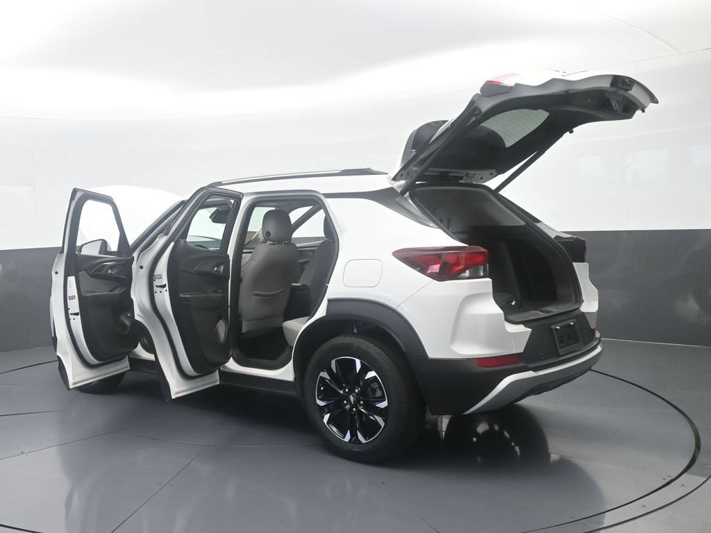 Used 2021 Chevrolet TrailBlazer LT w/ Sun and Liftgate Package FWD image 75