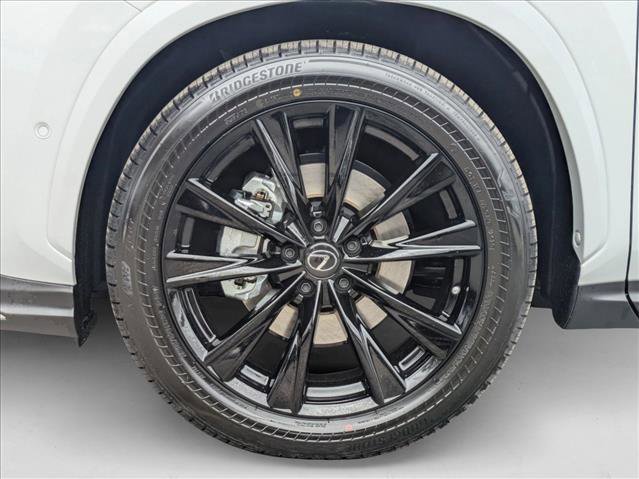 New 2025 Lexus NX 450h+ F Sport image 9