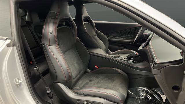 Used 2025 Dodge Charger R/T Scat Pack w/ Track Pack image 10