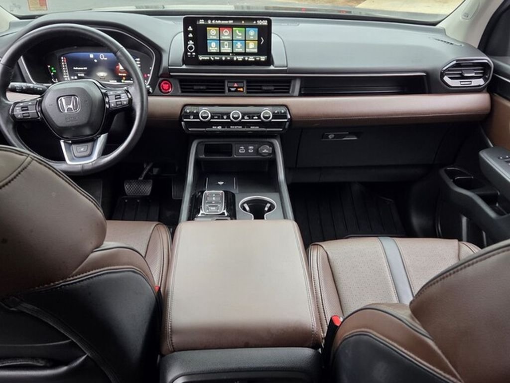 Used 2025 Honda Pilot Elite image 10