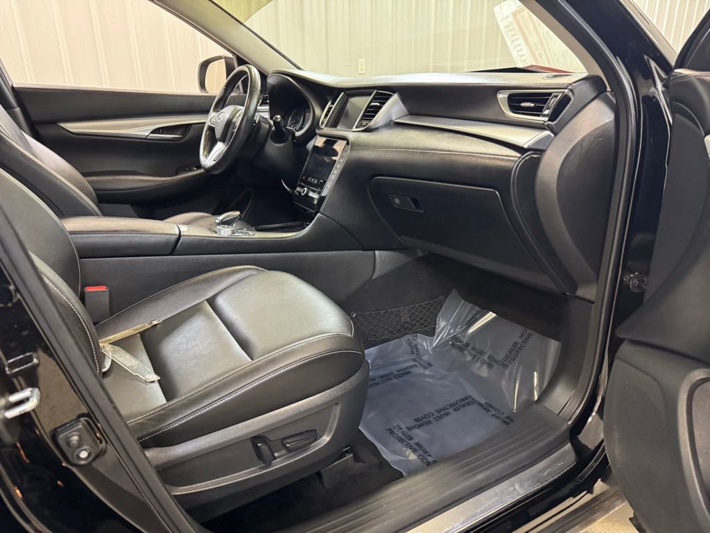 Used 2020 INFINITI QX50 Luxe w/ Cargo Package AWD/4WD image 26