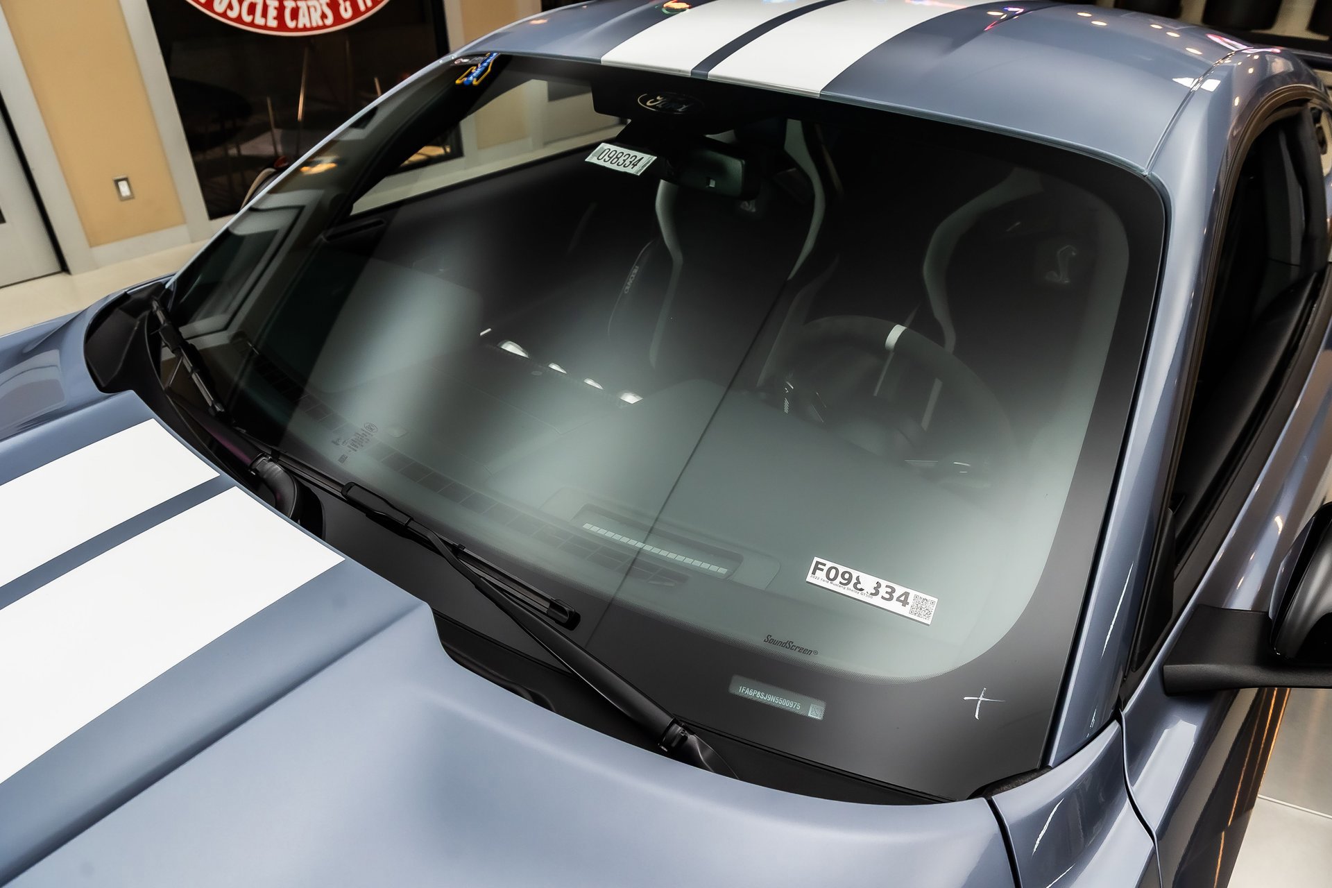 Used 2022 Ford Mustang Shelby GT500 w/ Carbon Fiber Track Pack RWD image 27