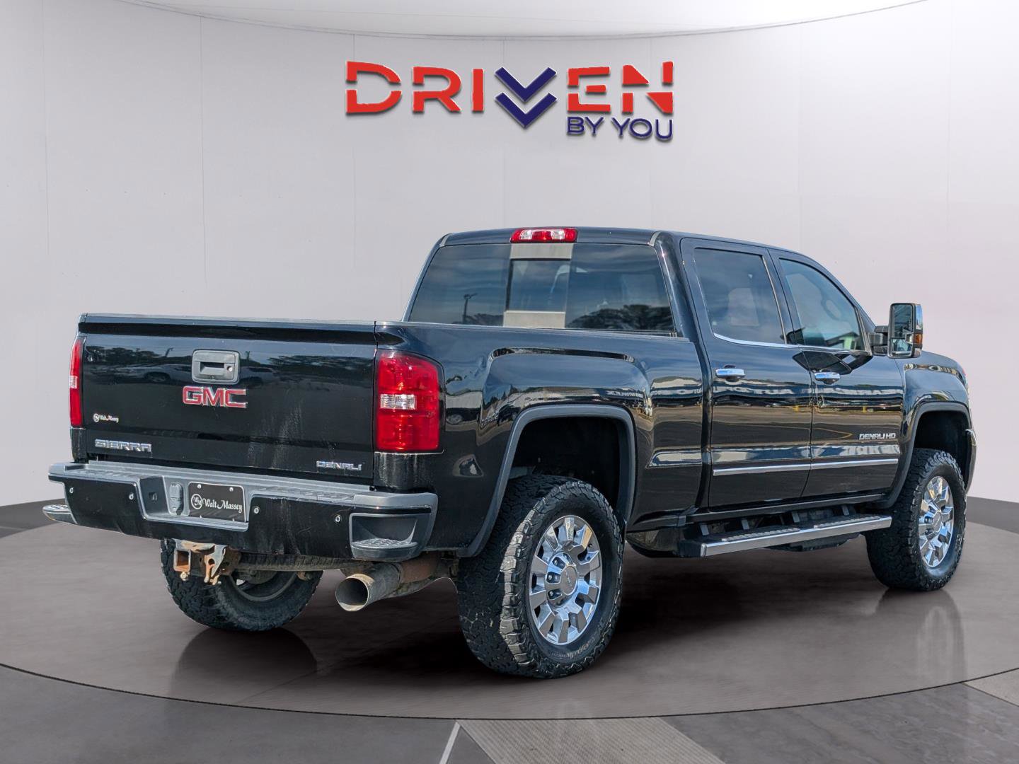 Used 2017 GMC Sierra 2500 Denali w/ Duramax Plus Package image 6