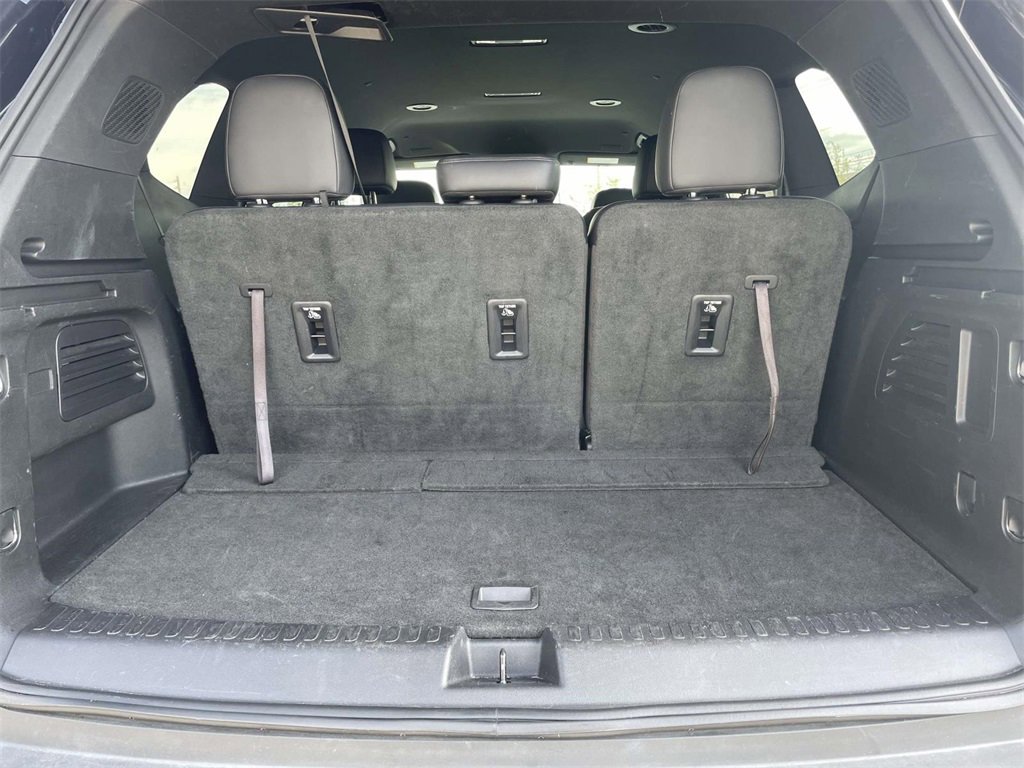 Used 2024 GMC Acadia Elevation image 11