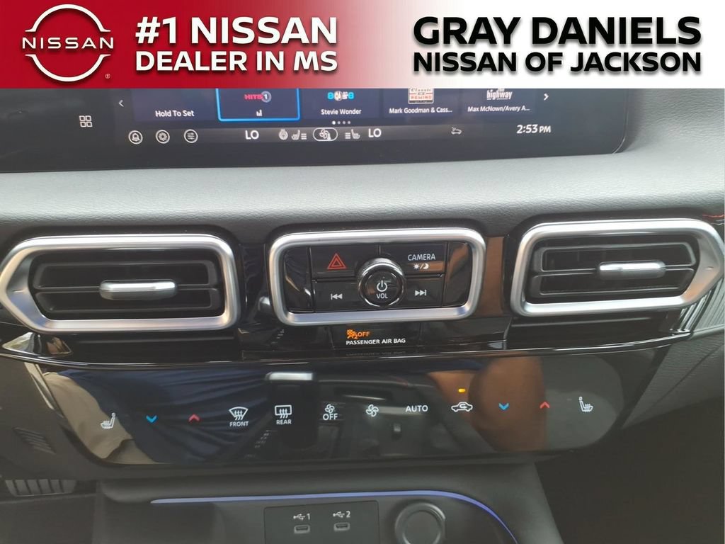 New 2026 Nissan Sentra SR w/ SR Premium Package FWD image 17