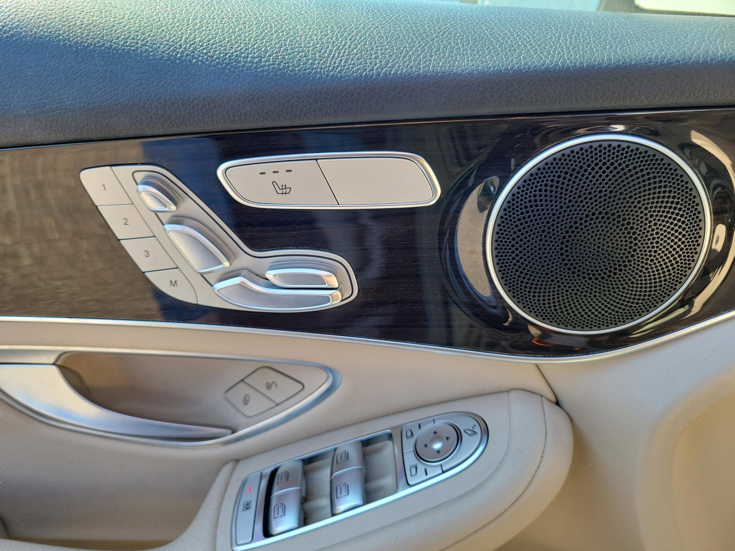 Used 2022 Mercedes-Benz GLC 300 image 15