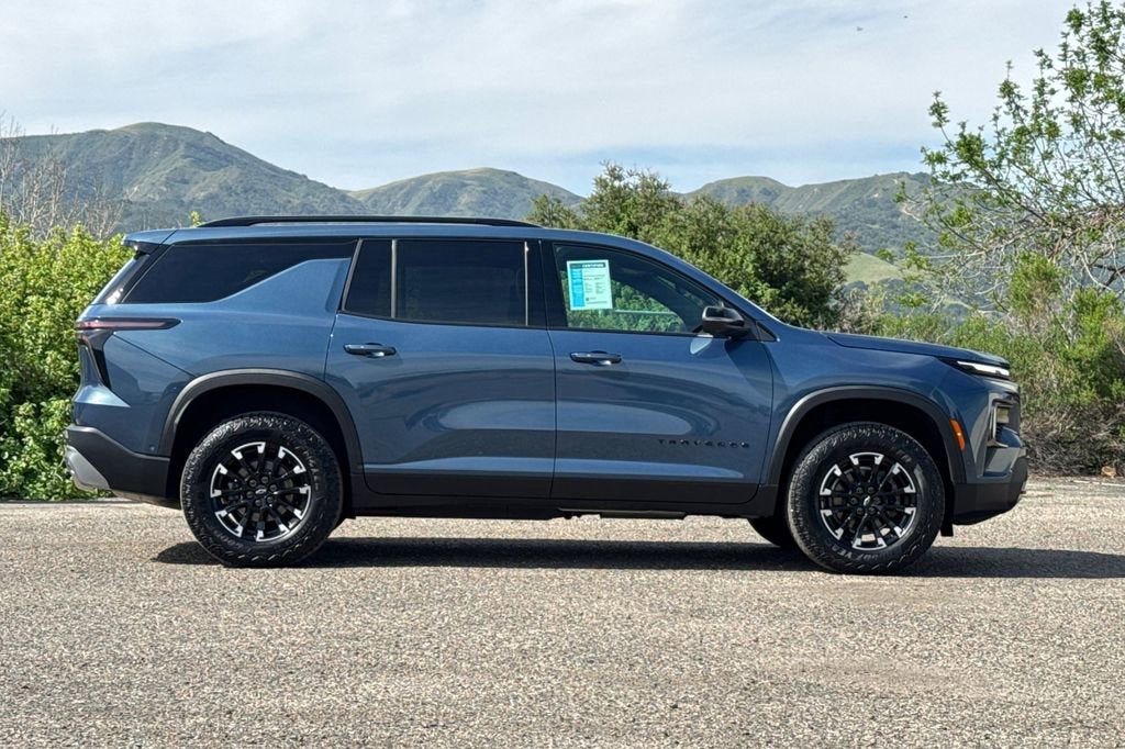 New 2026 Chevrolet Traverse Z71 w/ Enhanced Driving Package image 3