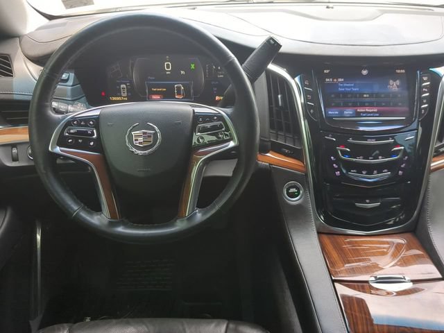 Used 2015 Cadillac Escalade ESV Luxury AWD/4WD image 15