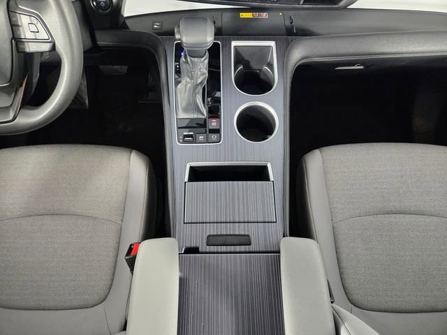 Used 2025 Toyota Sienna LE image 25
