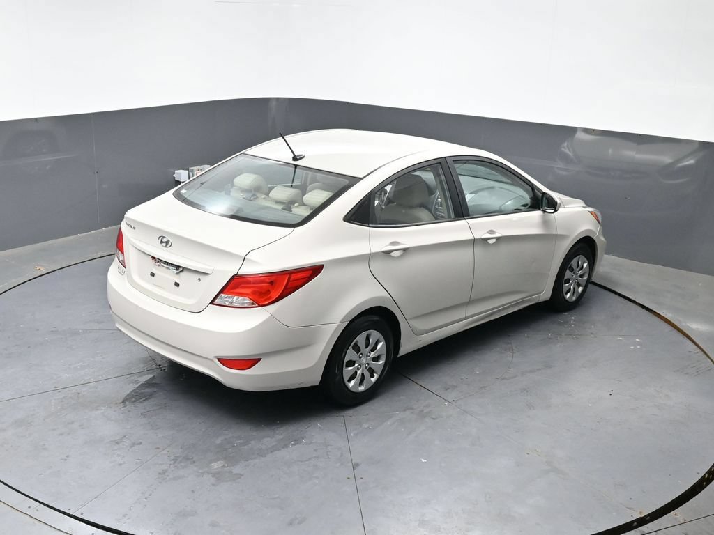 Used 2017 Hyundai Accent SE FWD image 11