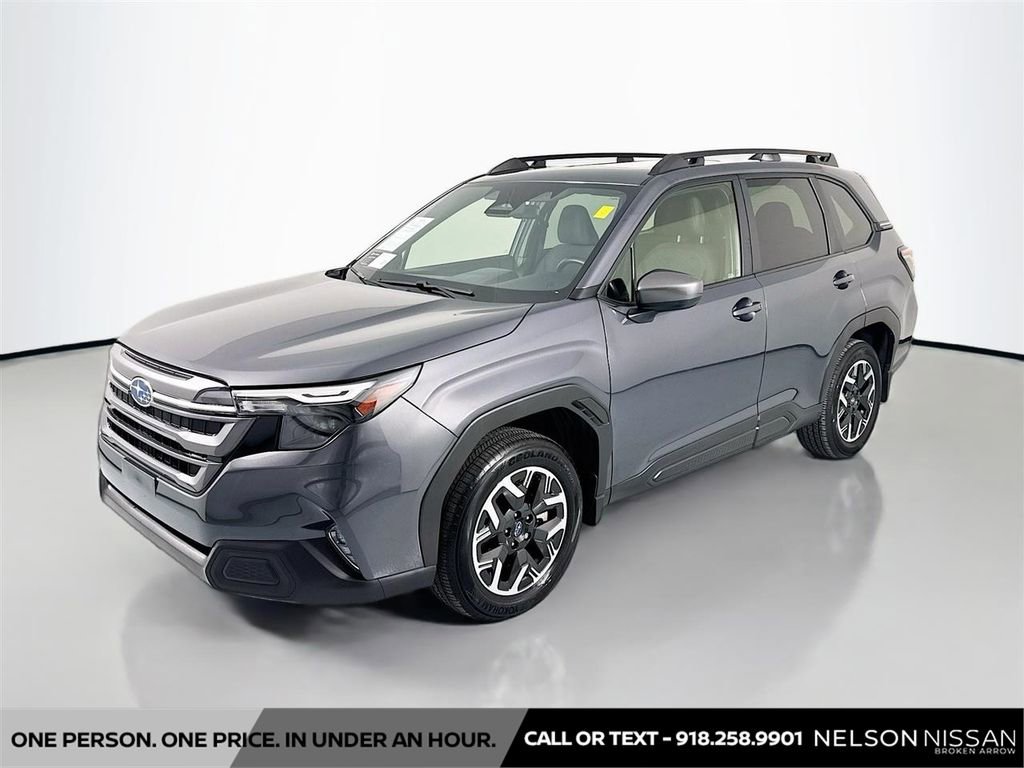 Used 2025 Subaru Forester Premium image 1