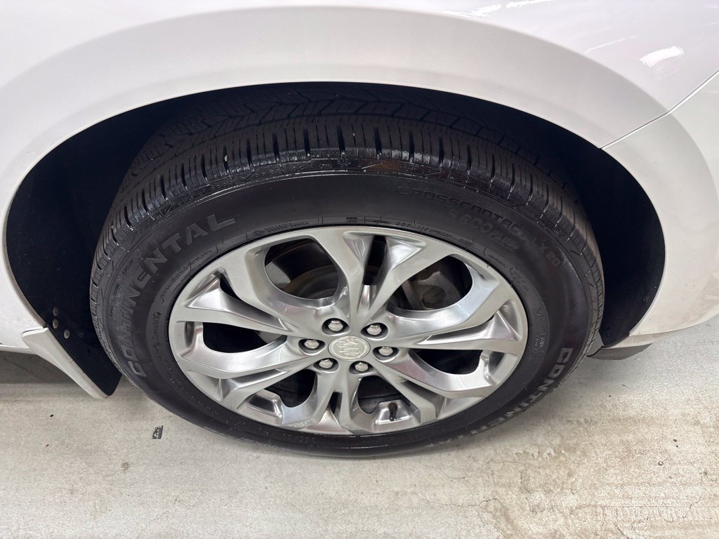 Used 2018 Buick Enclave Avenir w/ Avenir Technology Package AWD/4WD image 4