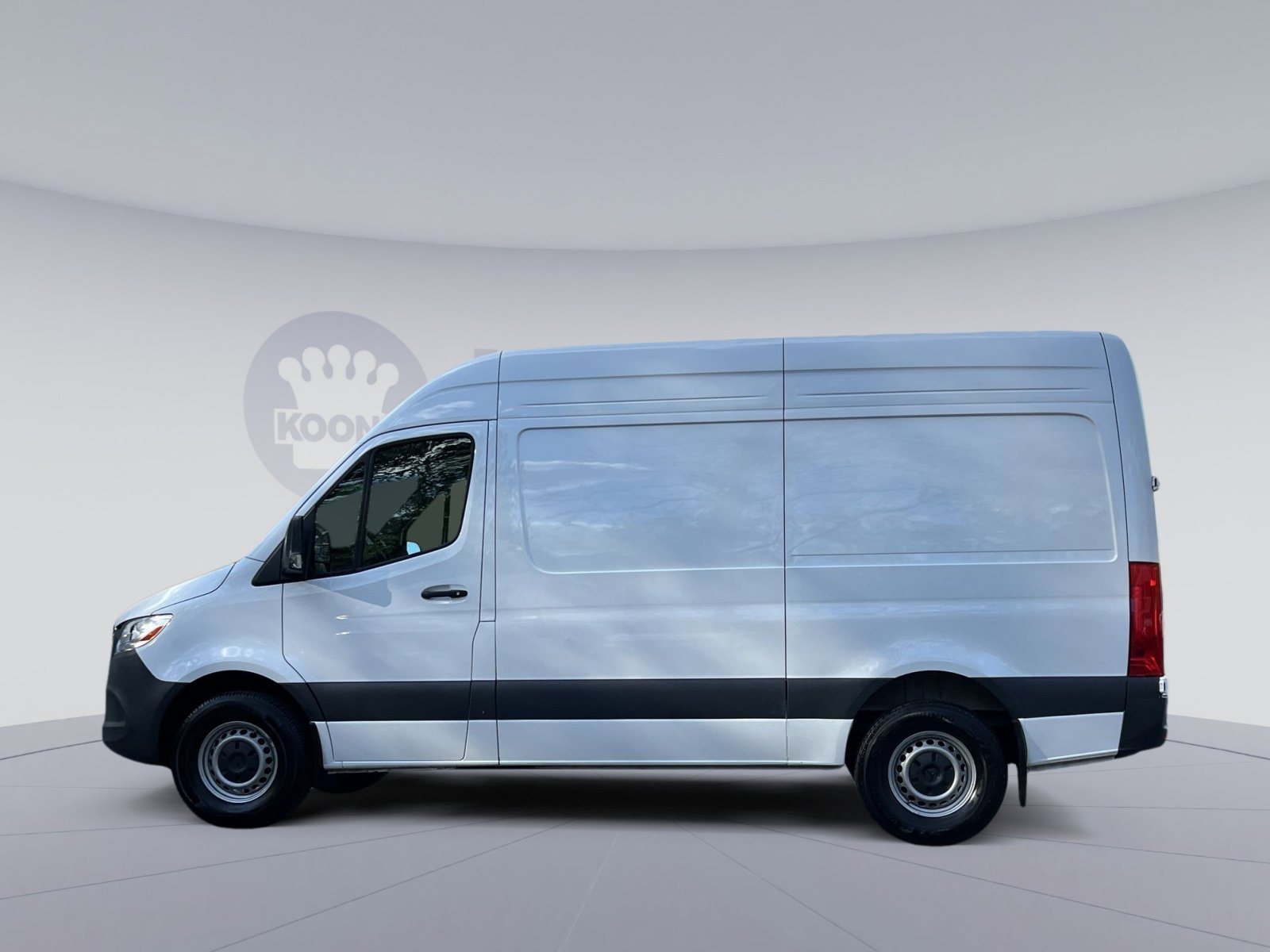 Used 2025 Mercedes-Benz Sprinter 2500 image 2