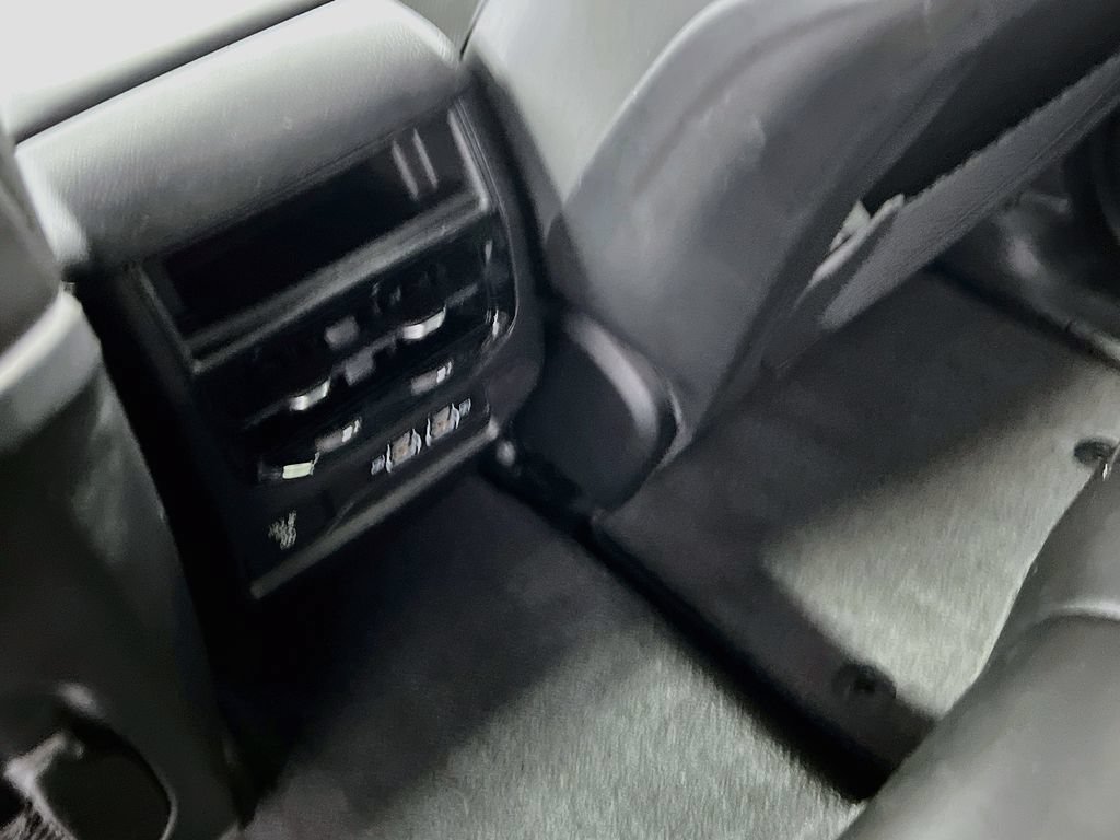 Used 2022 Jeep Grand Cherokee Altitude AWD/4WD image 23