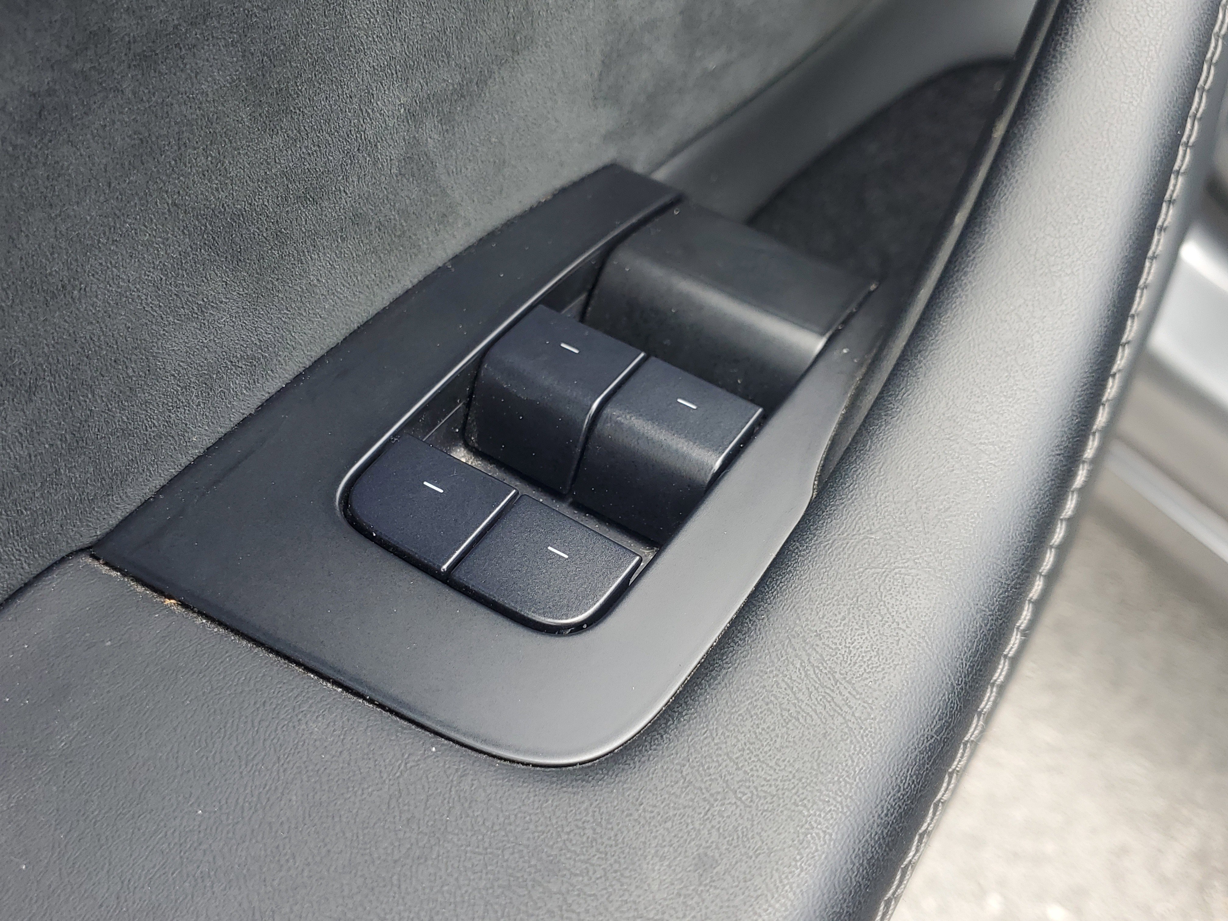 Used 2024 Tesla Model 3 Performance AWD/4WD image 19