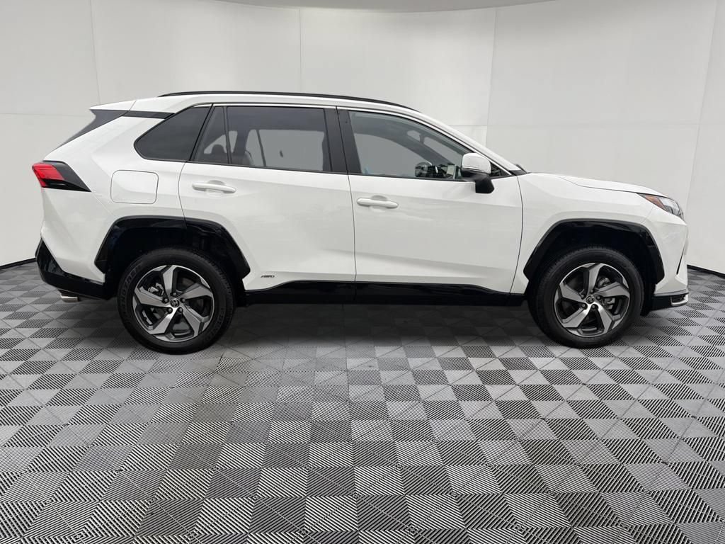 Used 2025 Toyota RAV4 SE AWD/4WD image 8