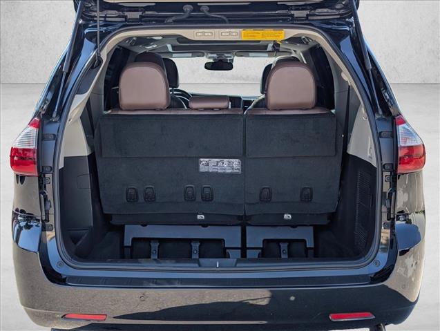 Used 2019 Toyota Sienna Limited Premium w/ Carpet Mat Package FWD image 6