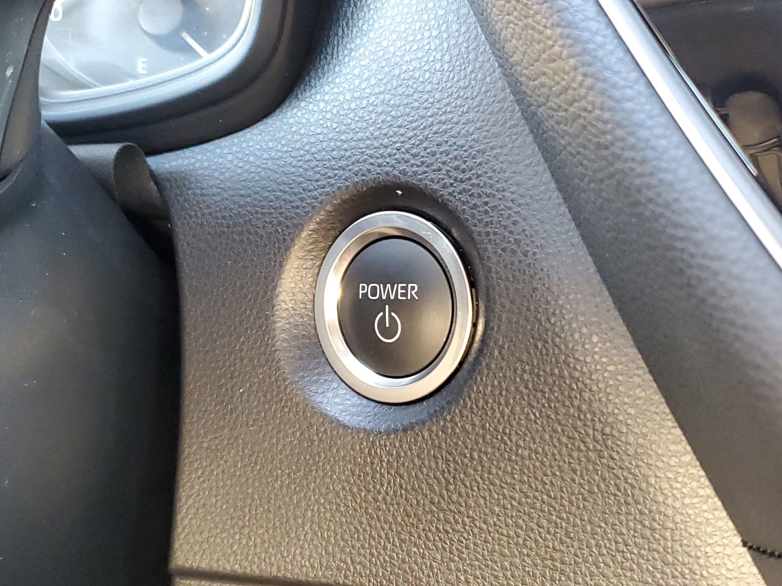 Certified 2025 Toyota Corolla SE image 29