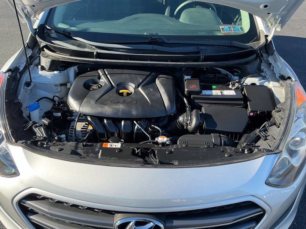 Used 2017 Hyundai Elantra GT FWD image 35