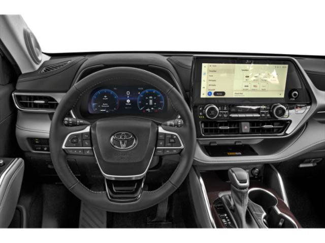 Used 2023 Toyota Highlander Limited image 7