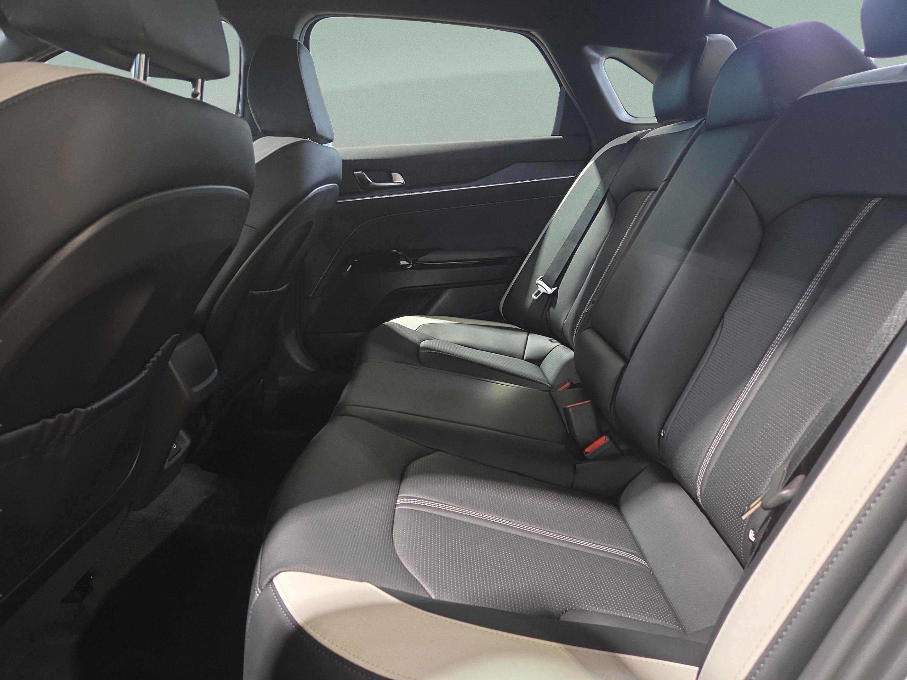 Used 2026 Kia K5 GT-Line image 28