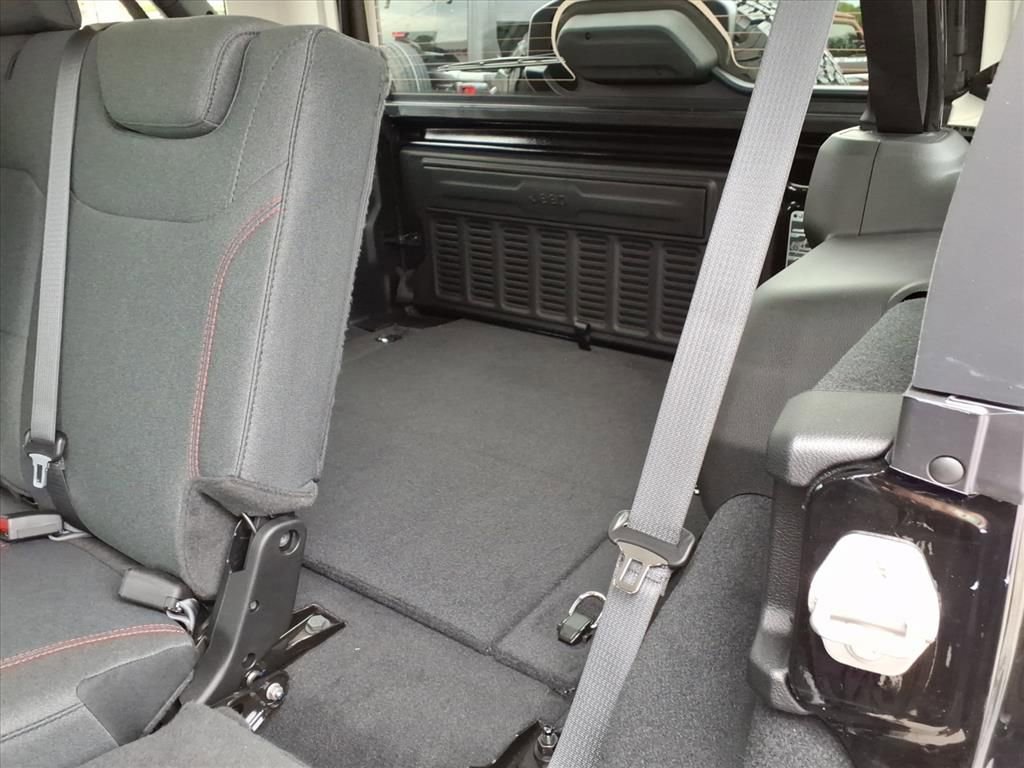 New 2025 Jeep Wrangler Unlimited Rubicon w/ Convenience Group image 33